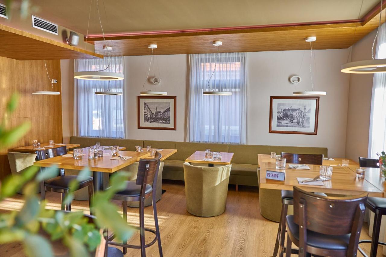 Pension & Restaurant Patriot Trnava Exterior photo