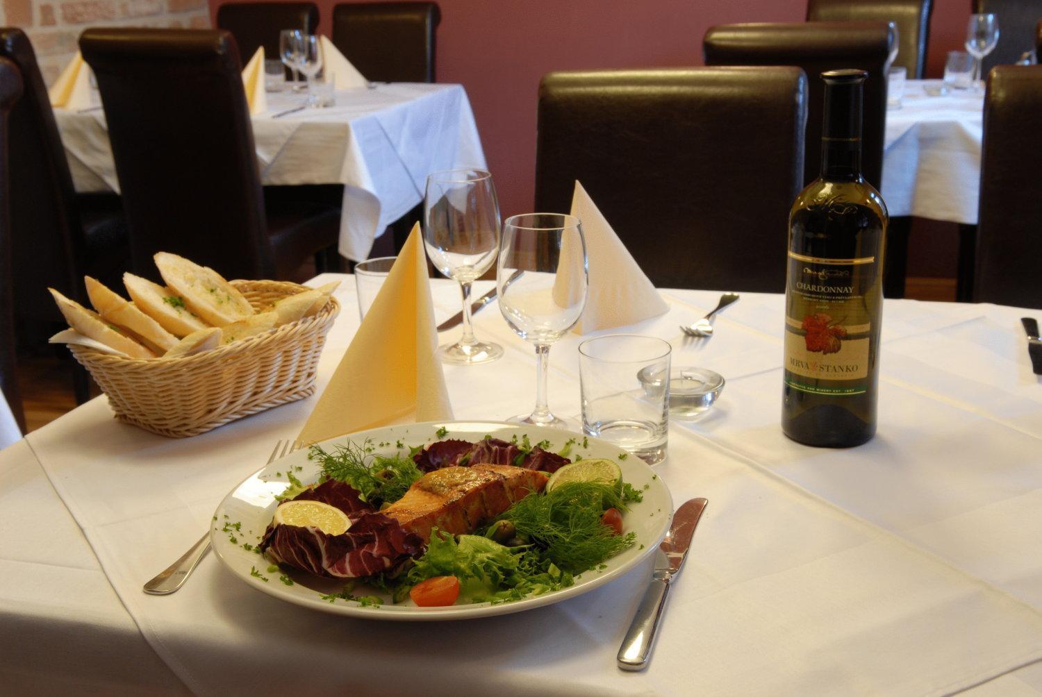 Pension & Restaurant Patriot Trnava Exterior photo